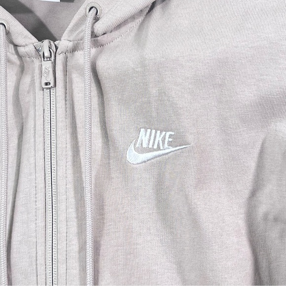 Nike Relaxed Fit Cropped Cream Tan Flare Sleeve Full Zip Lightweight Hoodie - Picture 3 of 12